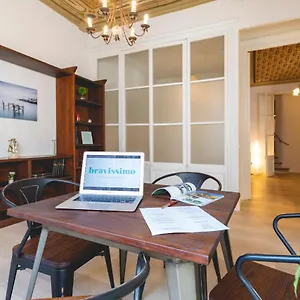 Bravissimo Plaça Del Vi, Authentic Historic Appartement Gérone